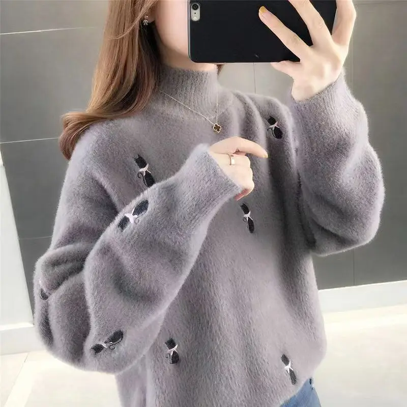 Mink fluffy clothes for women 2024 autumn and winter new loose inside with lazy half high neck plus wool thick knit bottom shirt
Mink fluffy clothes for women 2024 autumn and winter new loose inside with lazy half high neck plus wool thick knit bottom shirt