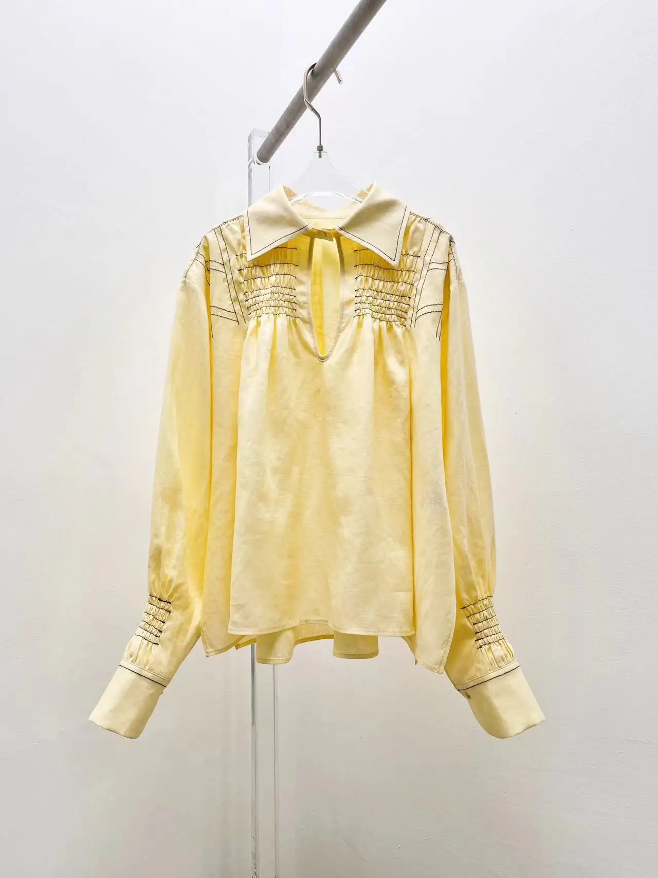 Fyion Women Loose Blouses Tops 2023 Summer Runway Solid Shirt Ladies Elegant Vintage Turn Down Collar Shirts
Fyion Women Loose Blouses Tops 2023 Summer Runway Solid Shirt Ladies Elegant Vintage Turn Down Collar Shirts
