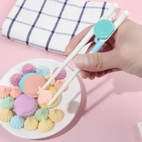 1 Pair Learning Chopsticks For Children Cartoon Candy Color Reusable Training Chop Sticks Cute Kids Baby Cookware Kitchen Tool
1 Pair Learning Chopsticks For Children Cartoon Candy Color Reusable Training Chop Sticks Cute Kids Baby Cookware Kitchen Tool