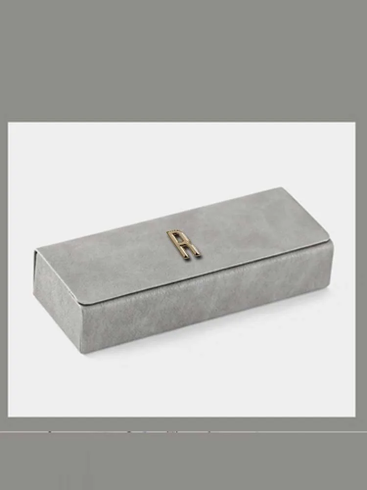 Customized Eyewear Cases Sleek PU Anti-Stress Personalized Customer NameAlphabet Design: Metal & Gem Motif
Customized Eyewear Cases Sleek PU Anti-Stress Personalized Customer NameAlphabet Design: Metal & Gem Motif