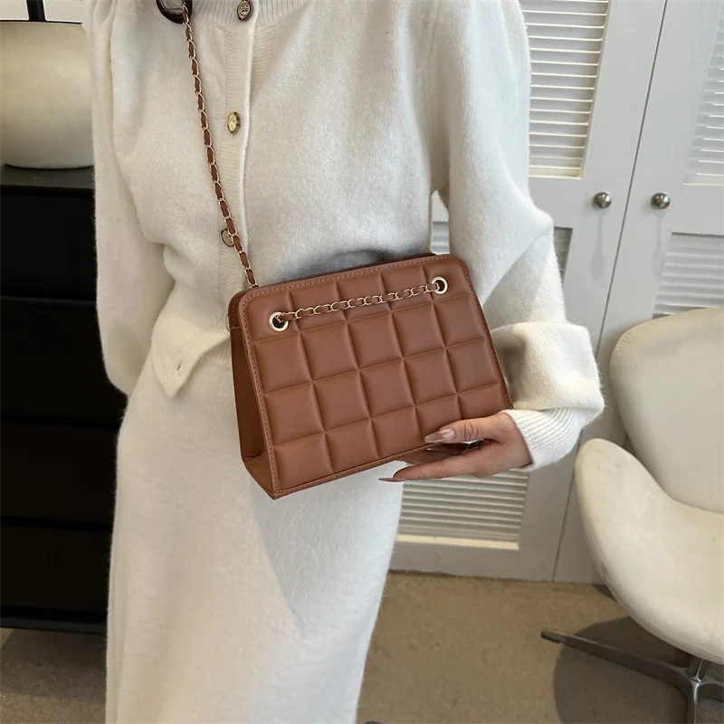 

Popular retro gentle temperament small square bag 2024 autumn shoulder portable fashion casual foreign style armpit small square