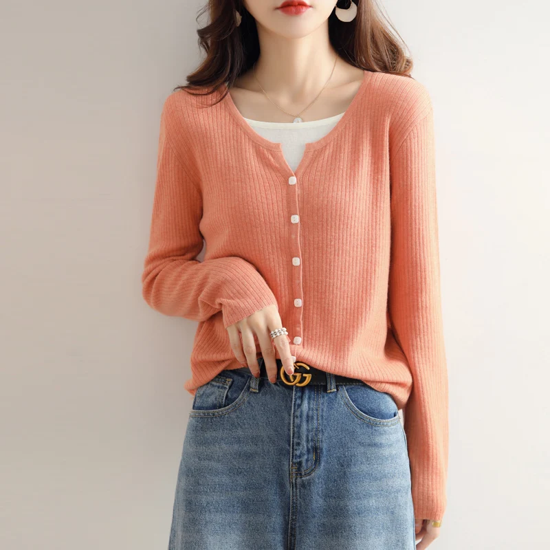 2023 spring and summer new V-neck cardigan women's casual solid color sweater loose versatile top thin knitted wool coat
2023 spring and summer new V-neck cardigan women's casual solid color sweater loose versatile top thin knitted wool coat