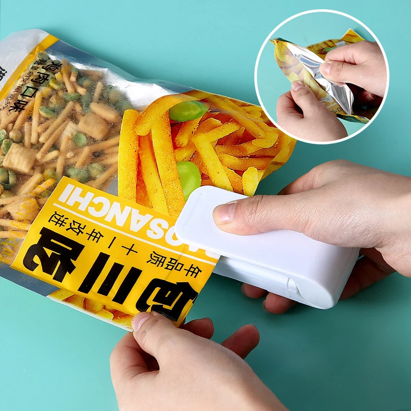 Portable Mini Heat Bag Sealing Machine Snack Food Plastic Bag Sealer Storage Bags Seal Clip Closure Kitchen Gadget Accessories
Portable Mini Heat Bag Sealing Machine Snack Food Plastic Bag Sealer Storage Bags Seal Clip Closure Kitchen Gadget Accessories