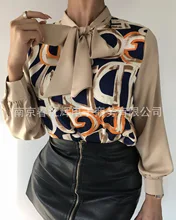 Printed Bow Tie Stitching Satin Shirt Women 2021 Autumn New Fashion Lantern Sleeve Shirt 
Printed Bow Tie Stitching Satin Shirt Women 2021 Autumn New Fashion Lantern Sleeve Shirt