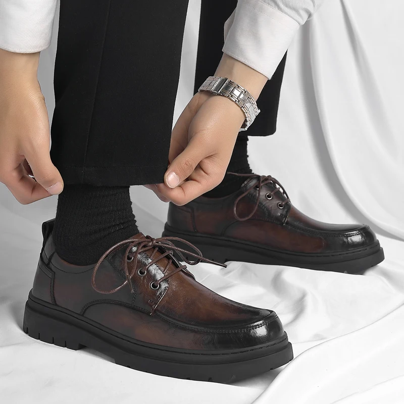 2023 New Fashion Business Dress Men Shoes Classic Thick Soled Leather Men'S Suits Fashion Handmade Lace-up Comfort Oxfords Shoes
2023 New Fashion Business Dress Men Shoes Classic Thick Soled Leather Men'S Suits Fashion Handmade Lace-up Comfort Oxfords Shoes