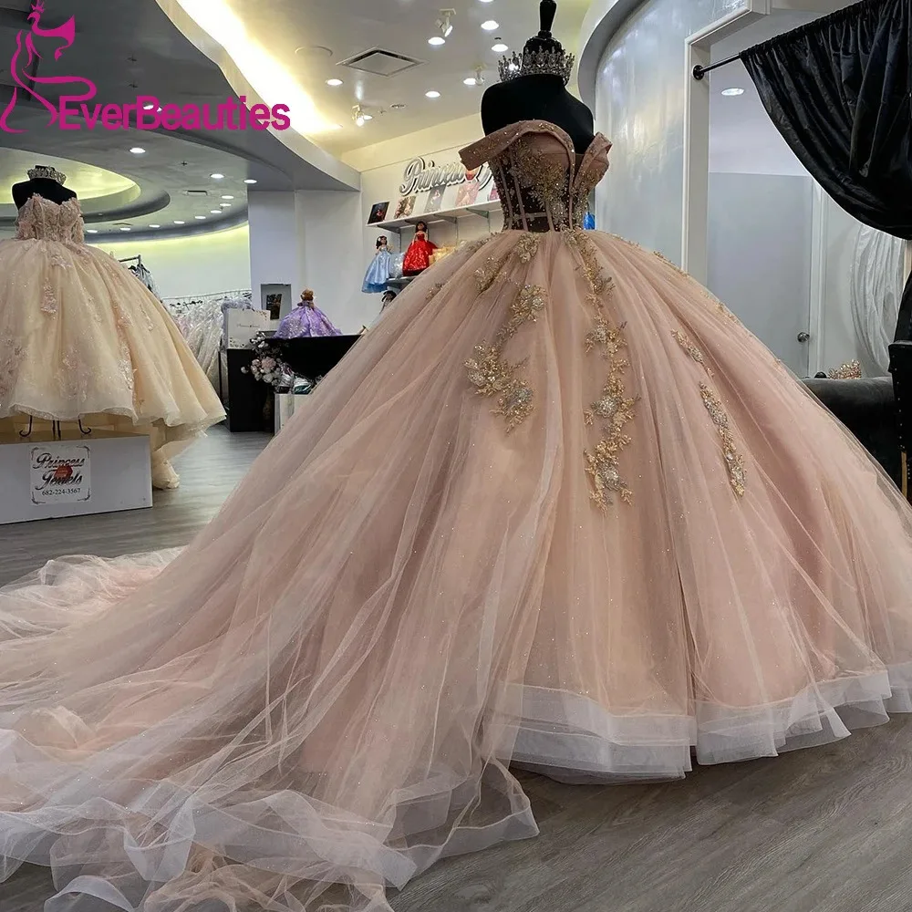 Off Shoulder Ball Gown Quinceanera Dresses with Long Train Tulle Lace Appliques Sweet 16 Dress Vestidos De 15 Quinceañera
Off Shoulder Ball Gown Quinceanera Dresses with Long Train Tulle Lace Appliques Sweet 16 Dress Vestidos De 15 Quinceañera