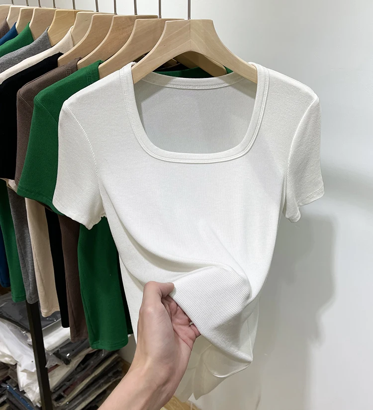 تي شيرت نسائي جديد لعام 2024 بقصة ضيقة وأكمام قصيرة، ياقة مربعة مع تصميم خيوط، أنيق للربيع والصيف، ملابس كاجوال عصرية تي شيرت نسائي جديد لعام 2024 بقصة ضيقة وأكمام قصيرة، ياقة مربعة مع تصميم خيوط، أنيق للربيع والصيف، ملابس كاجوال عصرية