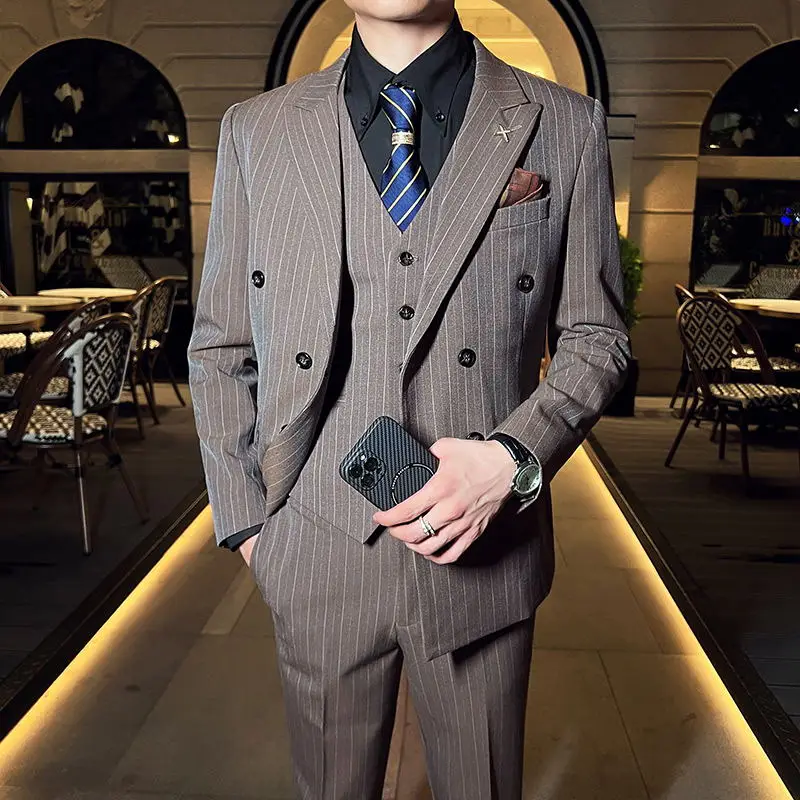 New Boutique (Blazer + Vest + Trousers) Men's Suit Korean Version Slim Single and Double Breasted Casual Wedding Dress 3-piece
New Boutique (Blazer + Vest + Trousers) Men's Suit Korean Version Slim Single and Double Breasted Casual Wedding Dress 3-piece