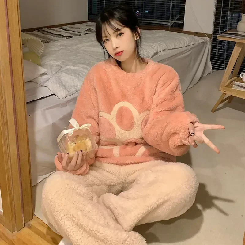 Pour Autumn Sleepwear Pyjama Women Coral Pajamas Loose Pijamas Loungewear Femme For Clothes Winter Home Flannel Warm Suit Fleece
Pour Autumn Sleepwear Pyjama Women Coral Pajamas Loose Pijamas Loungewear Femme For Clothes Winter Home Flannel Warm Suit Fleece