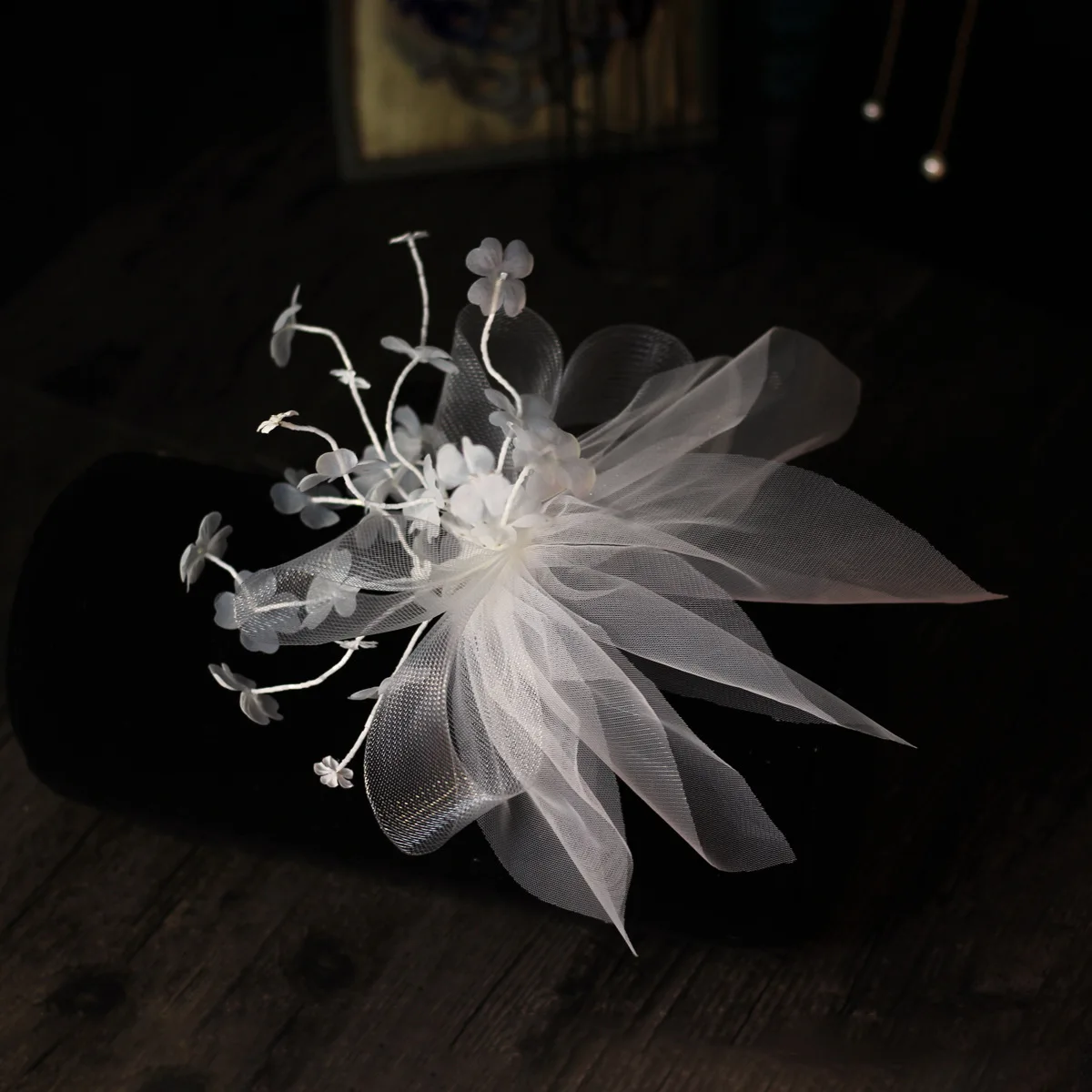 Beaded Short Wedding Veil luxury Bow flower bridal hair accessories Pearl Clip headband bridal hair decoration tocado
Beaded Short Wedding Veil luxury Bow flower bridal hair accessories Pearl Clip headband bridal hair decoration tocado