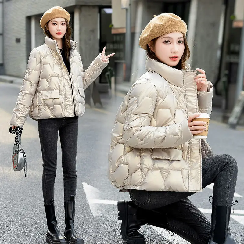 2023 New Winter Fallow Women's Cotton Clothes Parkas Jacket for Long Sleeve Fashion Solid Thick Short Female for Winter Outwear
2023 New Winter Fallow Women's Cotton Clothes Parkas Jacket for Long Sleeve Fashion Solid Thick Short Female for Winter Outwear