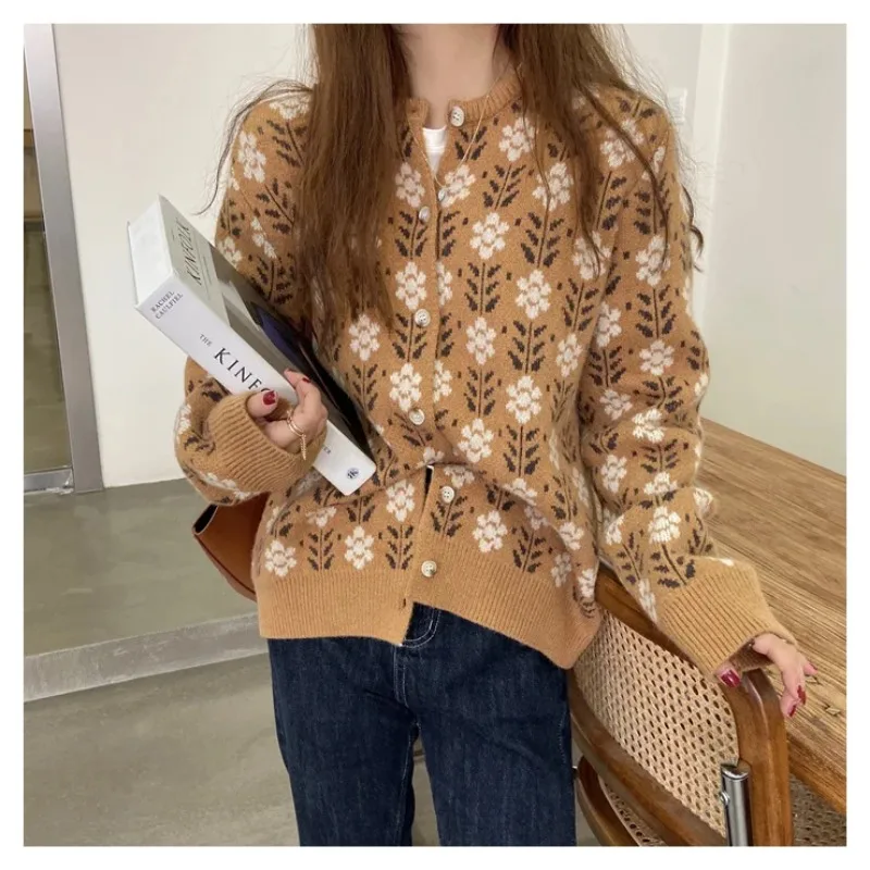 

Autumn Cardigan Women Sweet Knitted Sweater Cozy Preppy Ulzzang Cute Holiday Loose Knitwear Coat Thickened Pull Femme 1987