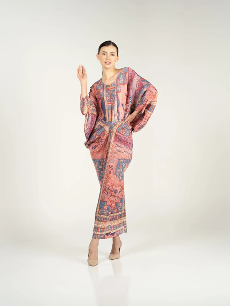 Miyake Pleated Vintage Printed V-Neck Bat Long Sleeve Casual Dress Dubai Designer Women Long Plus Size Dress
Miyake Pleated Vintage Printed V-Neck Bat Long Sleeve Casual Dress Dubai Designer Women Long Plus Size Dress