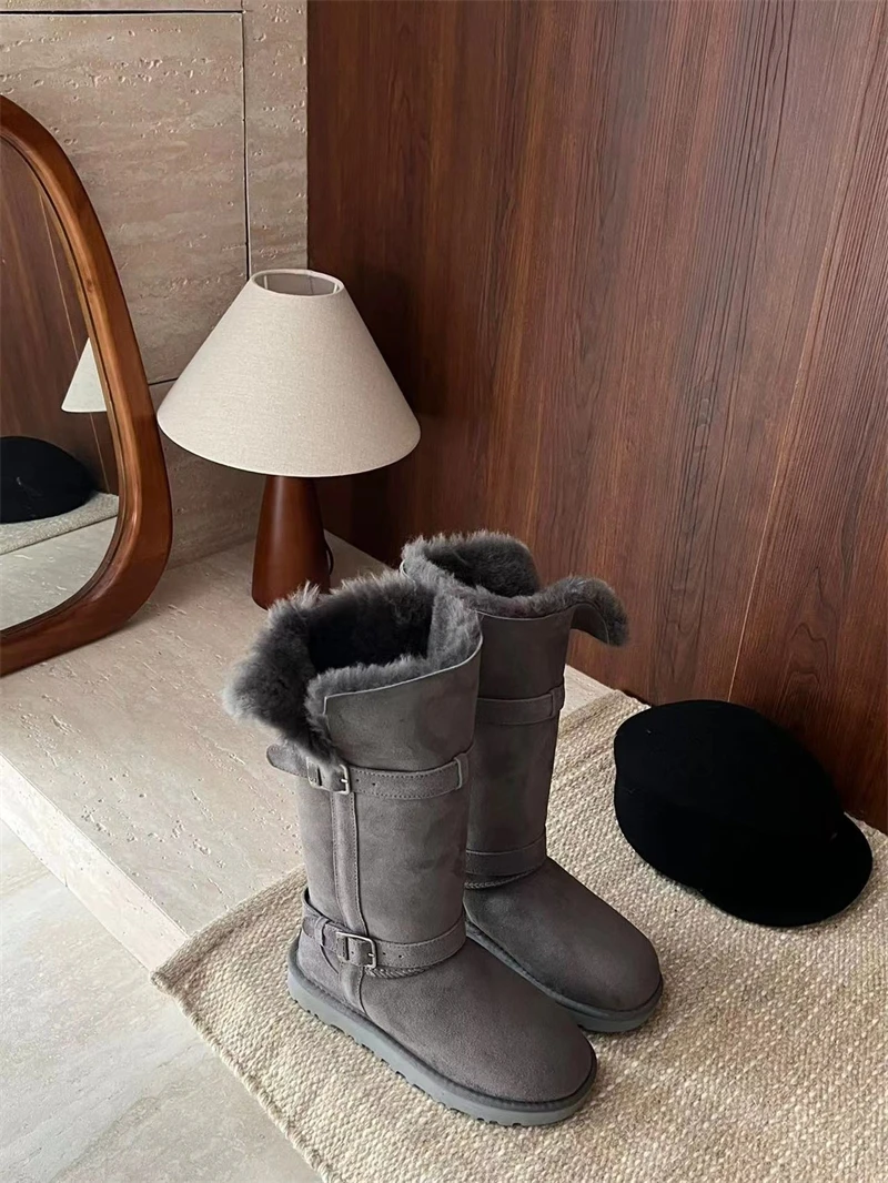 PETITE Lnternational Brand Custom Winter Platform Snow Boots Women's Leather Fur One U. G. G. Fashion Warm Tall Cotton Boots
PETITE Lnternational Brand Custom Winter Platform Snow Boots Women's Leather Fur One U. G. G. Fashion Warm Tall Cotton Boots