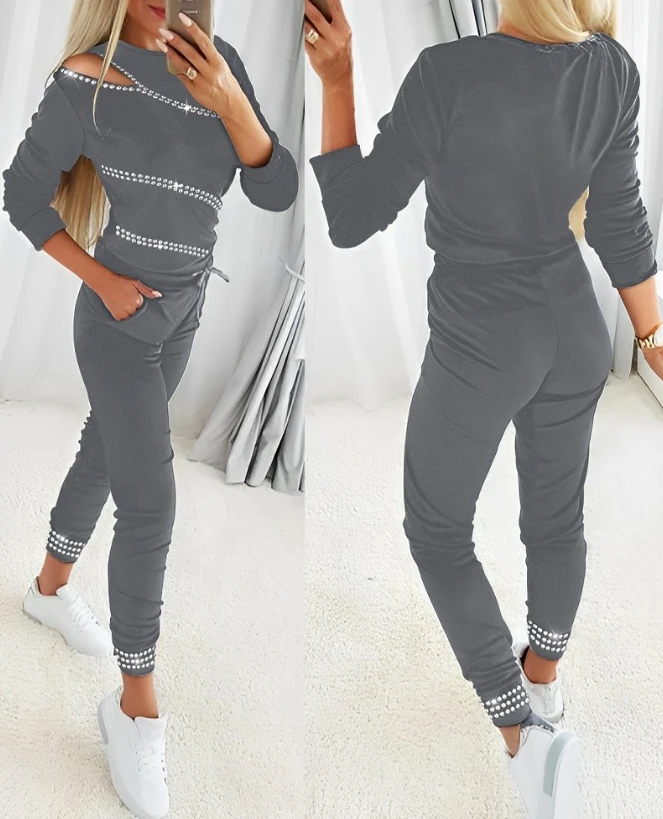 Fashion Two Piece Set Women Outfit 2023 Autumn New Rhinestone Cold Shoulder Top & Casual Drawstring Cuffed Pants Set
Fashion Two Piece Set Women Outfit 2023 Autumn New Rhinestone Cold Shoulder Top & Casual Drawstring Cuffed Pants Set
