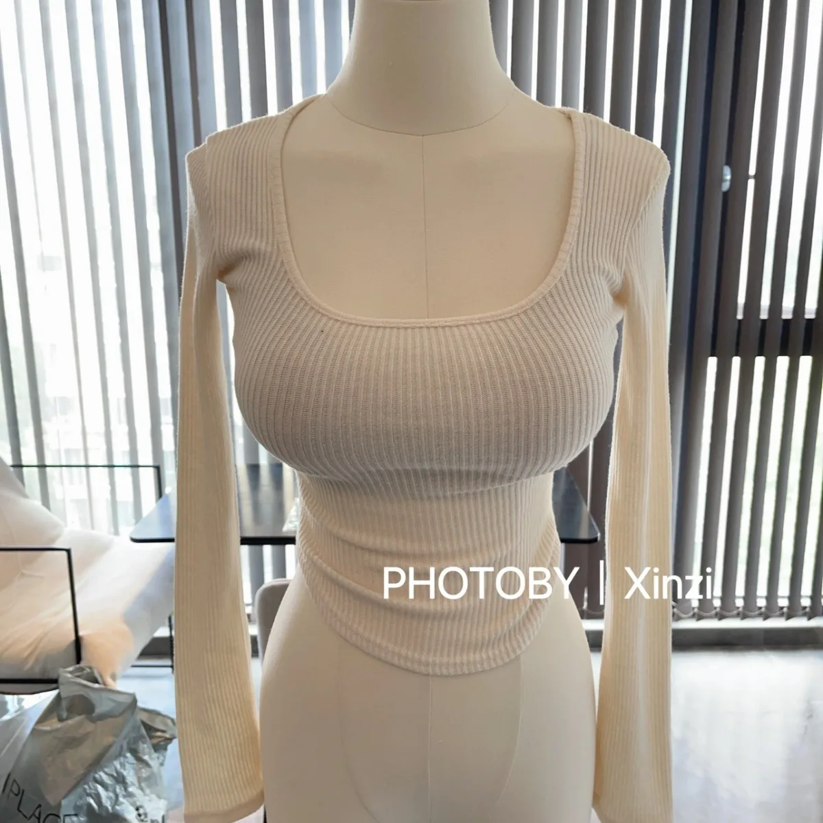

Wholesale U Neck T Shirts High Strecth Slim Tops See-through 2024 New Korean Style Spring Long Sleeve Sexy T Shirts for Women