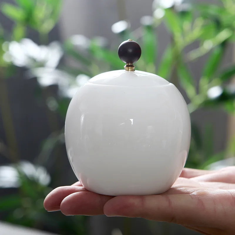 Mutton Jade Ceramic Tea Pot White Porcelain Sealed Storage Tank Candy Nut Coffee Beans Medicinal Material Storage Box Bottle New
Mutton Jade Ceramic Tea Pot White Porcelain Sealed Storage Tank Candy Nut Coffee Beans Medicinal Material Storage Box Bottle New