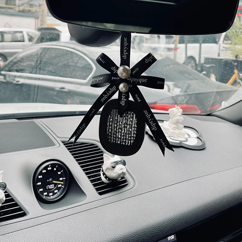 Diptyque Car fragrance Hanging type Solid perfume Added fragrance Aroma diffuser Per deodorize fume deodorization New car gift
Diptyque Car fragrance Hanging type Solid perfume Added fragrance Aroma diffuser Per deodorize fume deodorization New car gift