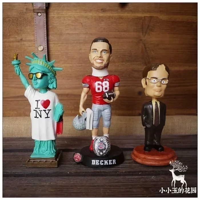 American Drama Office Character Decoration Taylor Dyke / Statue Of Liberty / Dwight Star Character Exquisite Ornaments
American Drama Office Character Decoration Taylor Dyke / Statue Of Liberty / Dwight Star Character Exquisite Ornaments