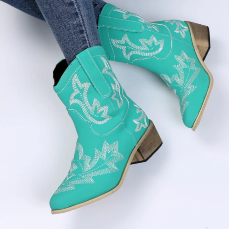 Chelsea Boots Ladies Embroidered Western Pointed Toe Vintage Cowboy Boots Winter 2023 New Casual Square Heel Slip-On Botas Mujer
Chelsea Boots Ladies Embroidered Western Pointed Toe Vintage Cowboy Boots Winter 2023 New Casual Square Heel Slip-On Botas Mujer