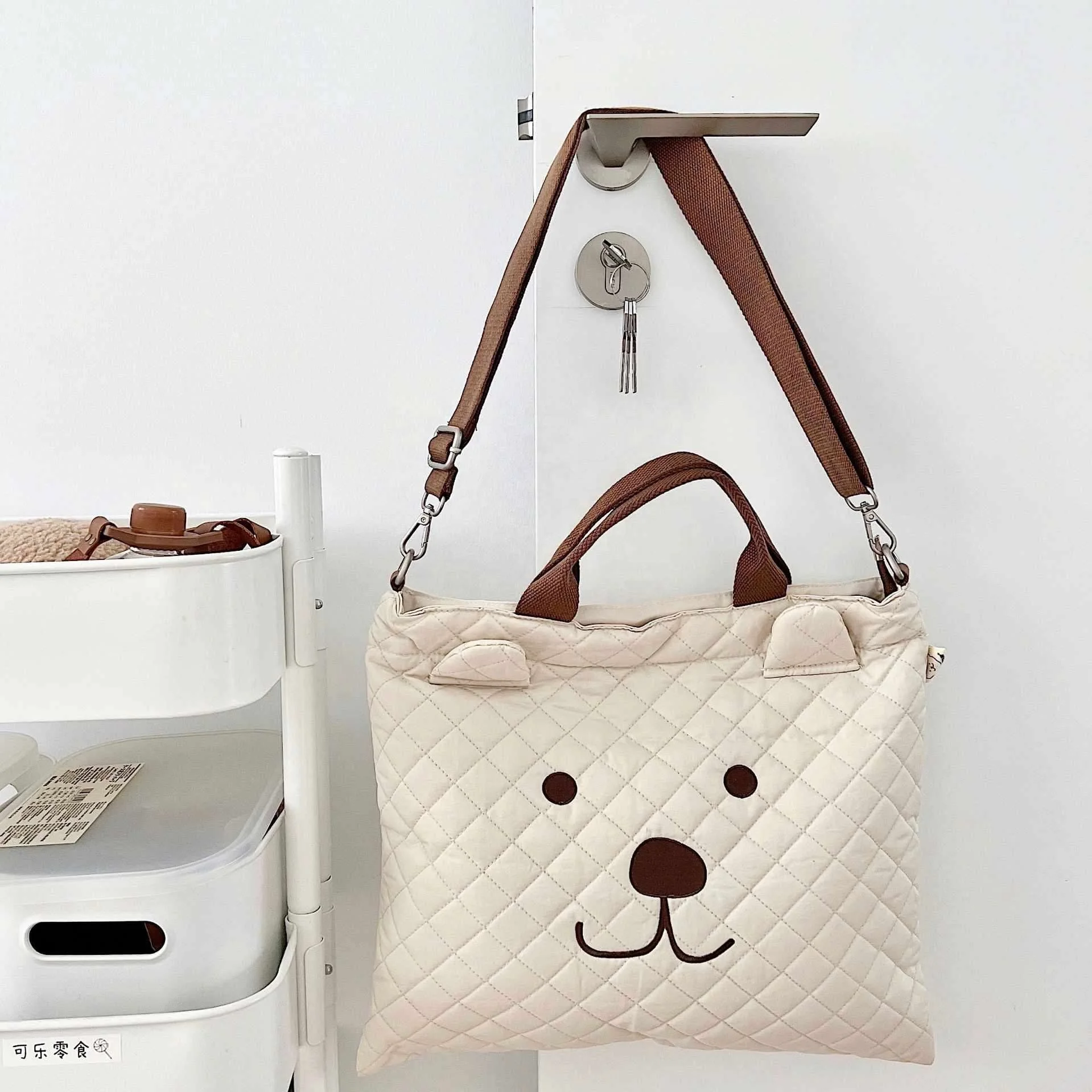 Wholesale Large Capacity Baby Clothes Bottle Storage Bag Animal Print Shoulder Bag Multifunctional Mommy Bag
Wholesale Large Capacity Baby Clothes Bottle Storage Bag Animal Print Shoulder Bag Multifunctional Mommy Bag
