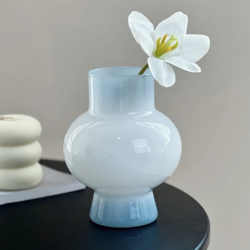 Ancient Fenton milk jade glass vase high-value French ins living room flower arrangement decoration high-end sense ornaments
Ancient Fenton milk jade glass vase high-value French ins living room flower arrangement decoration high-end sense ornaments