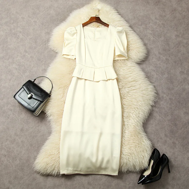 European and American women's clothes 2023 summer new Short sleeve puff sleeve square collar fashion Ruffled dress
European and American women's clothes 2023 summer new Short sleeve puff sleeve square collar fashion Ruffled dress