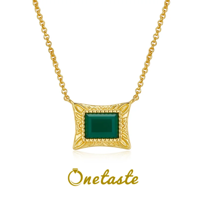 Green Chalcedony S925 Silver Gold Plated Pendant Necklace For Women Simple Geometric Chic Chokers Necklaces 2023 New Gift
Green Chalcedony S925 Silver Gold Plated Pendant Necklace For Women Simple Geometric Chic Chokers Necklaces 2023 New Gift