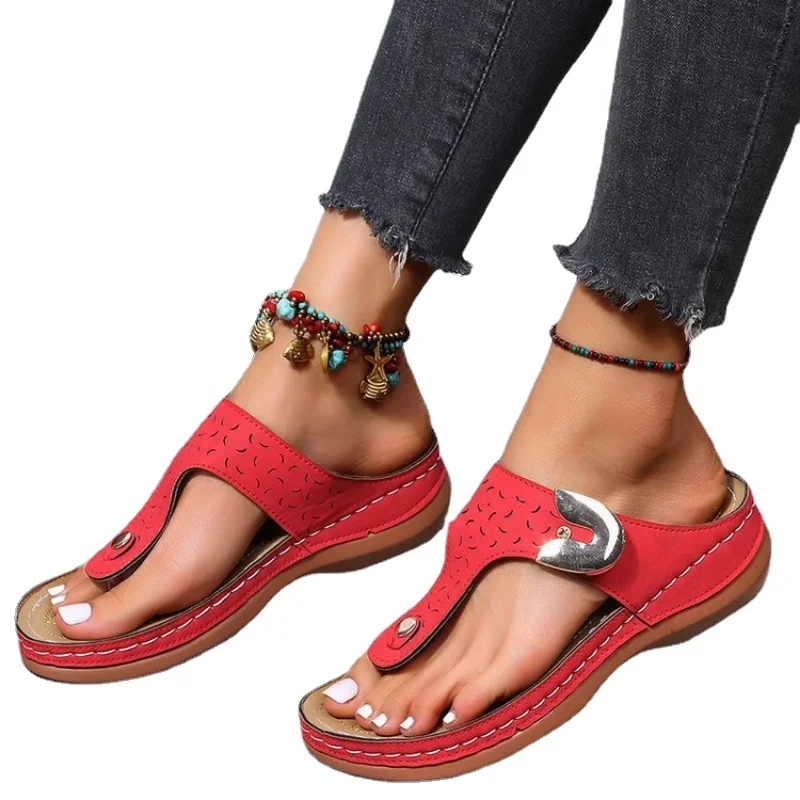 Clippers Women Summer 2023 Round Head Hollow Metal Buckle Wedge Heel Wear Solid Color Comfortable Flip-flops
Clippers Women Summer 2023 Round Head Hollow Metal Buckle Wedge Heel Wear Solid Color Comfortable Flip-flops