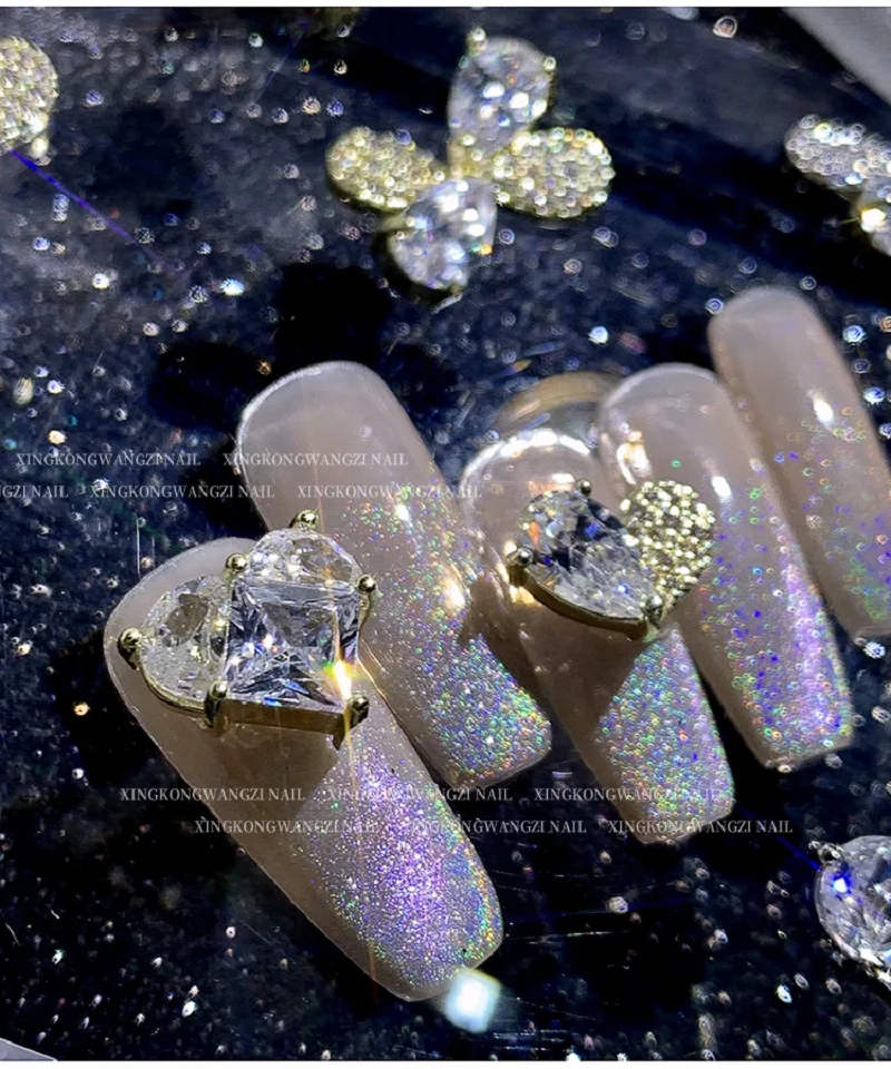 Shiny manicure light luxury big diamond zircon decoration exquisite texture bride nail love full diamond nail jewelry wedding
Shiny manicure light luxury big diamond zircon decoration exquisite texture bride nail love full diamond nail jewelry wedding