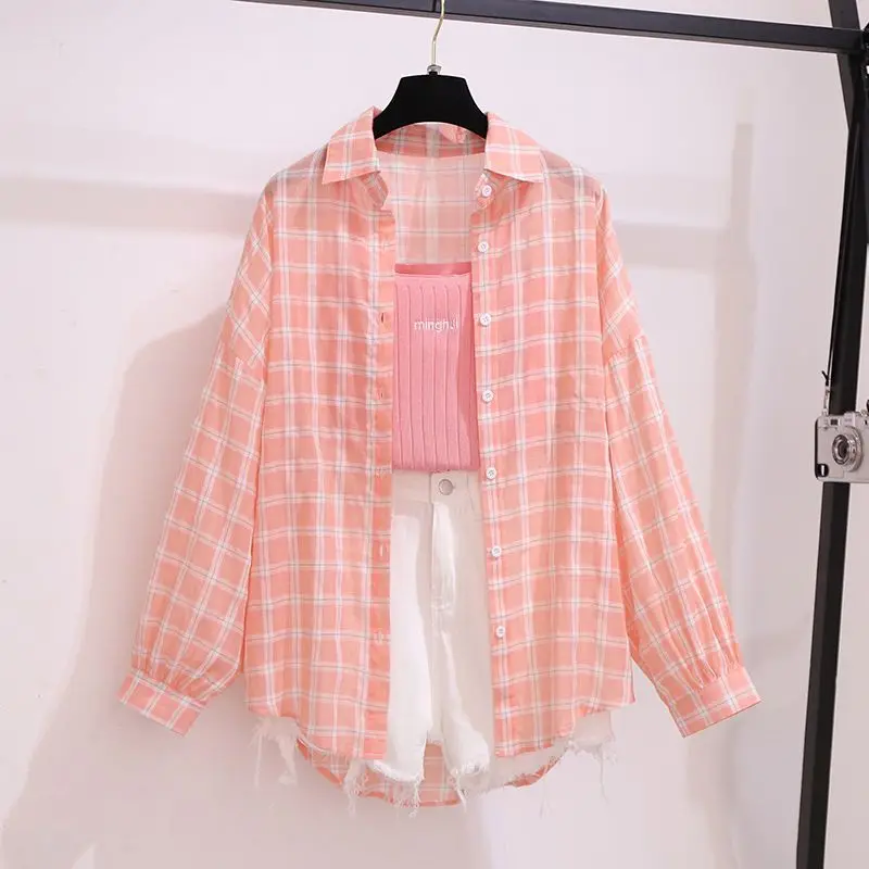

Women's Fashion Casual Summer Set Loose Sunscreen Checkered Shirt+Knitted suspender Top+White Denim Shorts Three-piece Sets