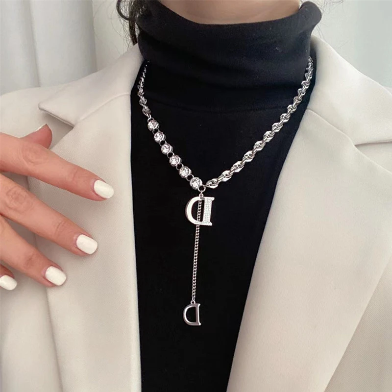 Design Sense Micro Setting Zircon D Letter Pendant Long Necklace Winter Sweater Chain Fashion Jewelry for Woman Girls Party Gift
Design Sense Micro Setting Zircon D Letter Pendant Long Necklace Winter Sweater Chain Fashion Jewelry for Woman Girls Party Gift
