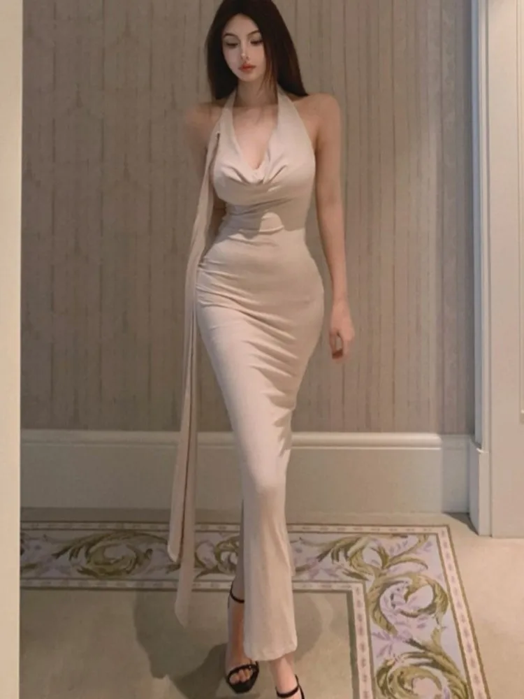 2023 Sexy Hottie Halter Slim Dress Elegant Women Solid Backless Slip Clothing Summer New Fashion V-neck Maix For Evening Party
2023 Sexy Hottie Halter Slim Dress Elegant Women Solid Backless Slip Clothing Summer New Fashion V-neck Maix For Evening Party