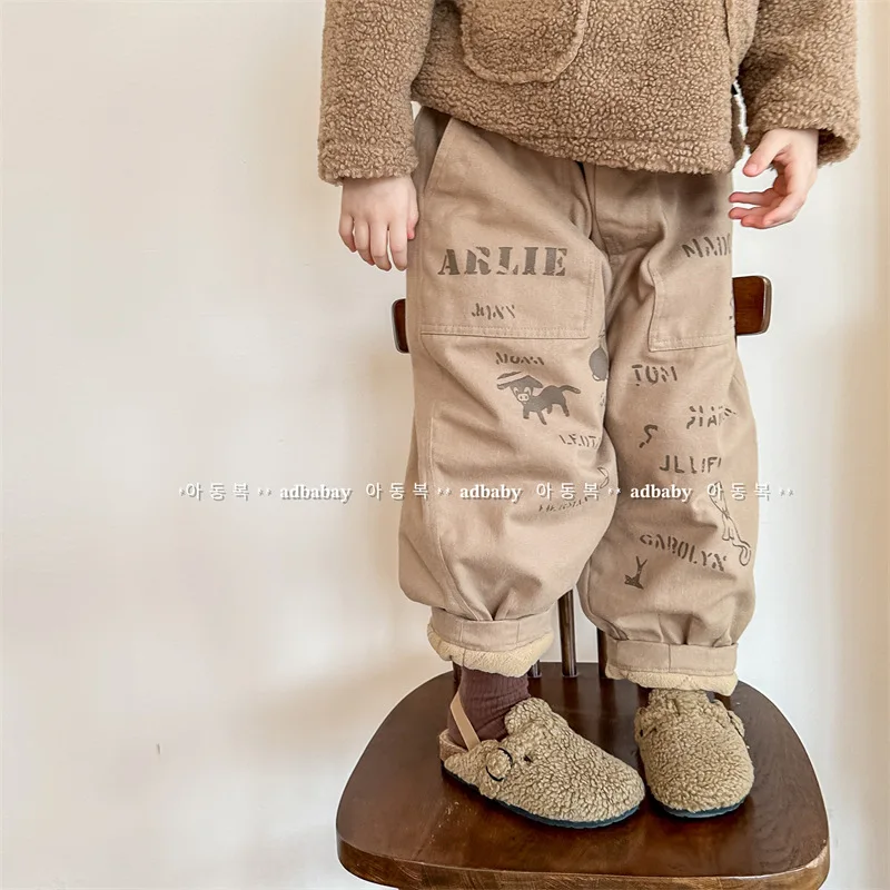 2023 Winter New Children Cartoon Print Trousers Plus Velvet Thick Girls Harem Pants Kids Boys Warm Casual Pants Baby Clothes 
2023 Winter New Children Cartoon Print Trousers Plus Velvet Thick Girls Harem Pants Kids Boys Warm Casual Pants Baby Clothes