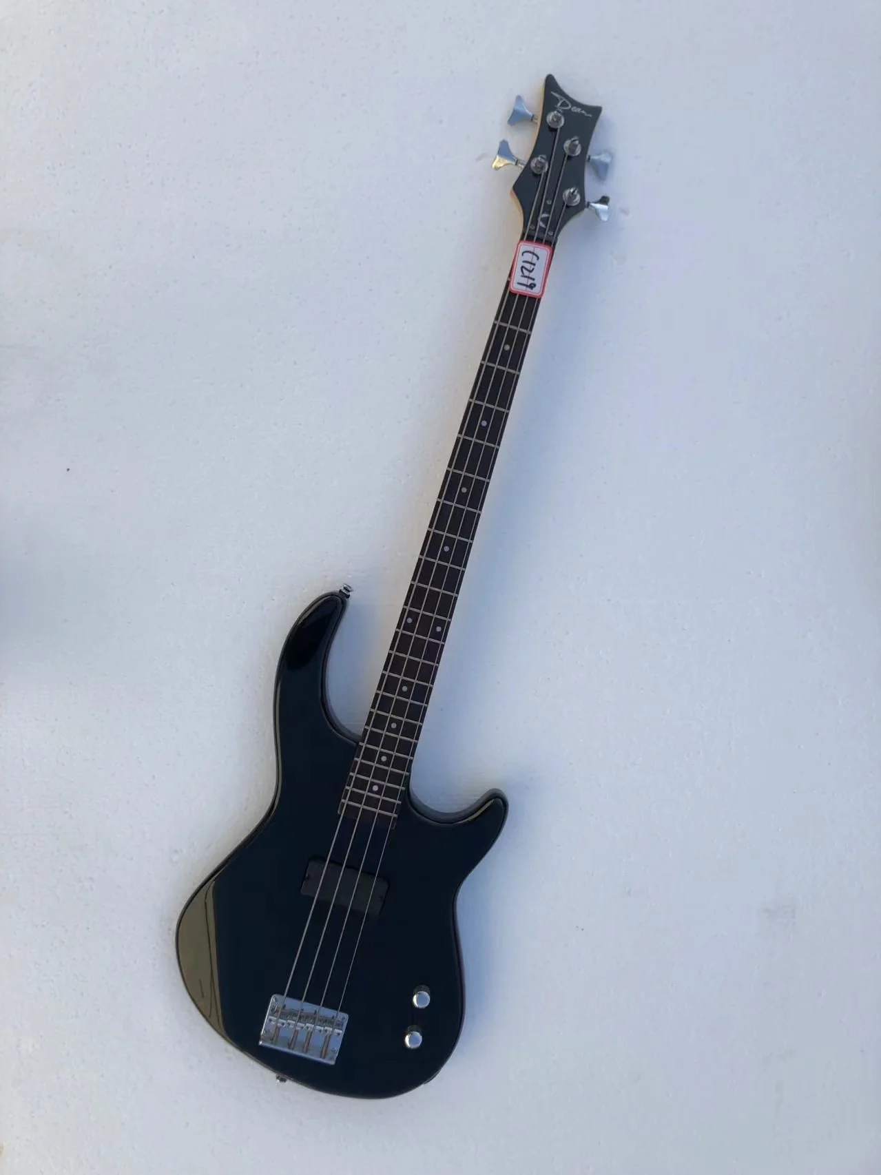 Genuine (Not Full New) Custom D Edge 09 4 Strings Electric Bass Guitar in Stock Discount Free Shipping C1219
Genuine (Not Full New) Custom D Edge 09 4 Strings Electric Bass Guitar in Stock Discount Free Shipping C1219
