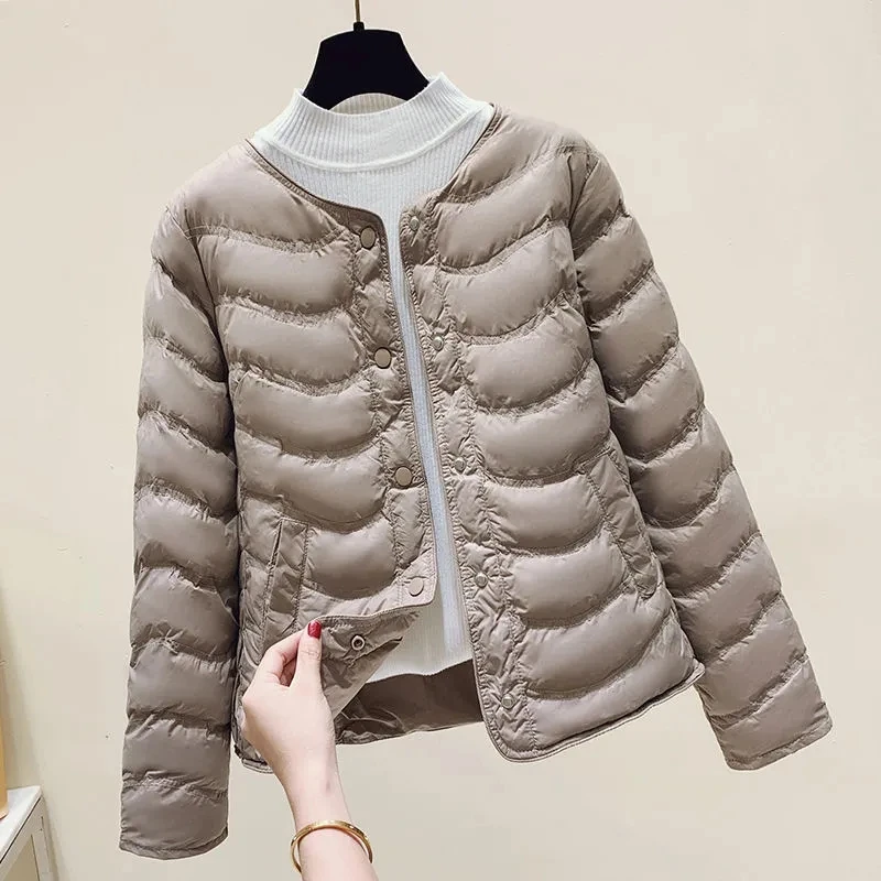 Thin Light Women Jacket 2023 Autumn Winter New Korean Casual Warm Down Cotton Coat Female Stand Collar Fashion Short Slim Parkas
Thin Light Women Jacket 2023 Autumn Winter New Korean Casual Warm Down Cotton Coat Female Stand Collar Fashion Short Slim Parkas