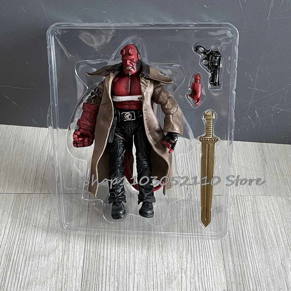 Mezco Hellboy figura de acción de PVC ropa Real Goloen película del ejército Hellboy Samaritan modelo muñeca de juguete regalo de Navidad Mezco Hellboy figura de acción de PVC ropa Real Goloen película del ejército Hellboy Samaritan modelo muñeca de juguete regalo de Navidad