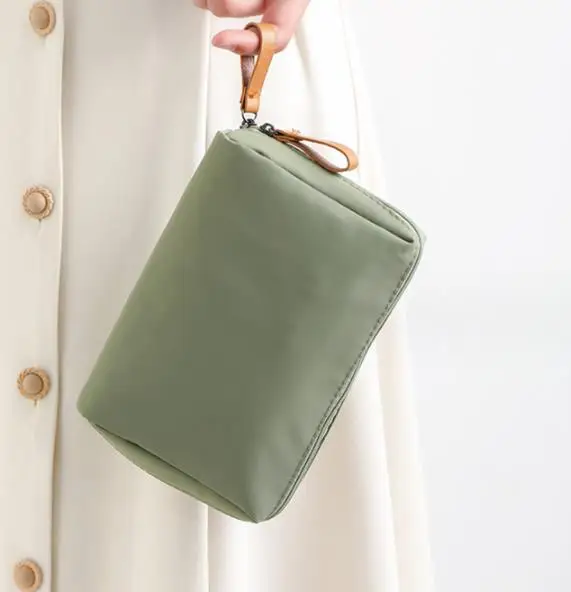 2023 Leather Medium Large Handbag Shoulder Bags Hot Men and Women Large Capacity Ladies Single Shoulder Bag Crossbody Bag
2023 Leather Medium Large Handbag Shoulder Bags Hot Men and Women Large Capacity Ladies Single Shoulder Bag Crossbody Bag