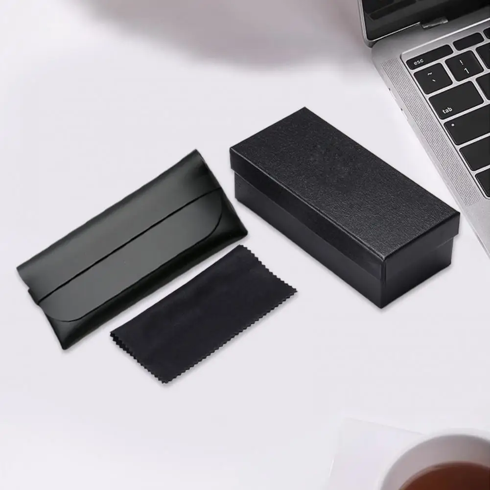 1 Set Glasses Storage Box with Wipe Cloth Faux Leather Sunglasses Case Portable Eyewear Pouch Women Men Eyeglass Storage Cases
1 Set Glasses Storage Box with Wipe Cloth Faux Leather Sunglasses Case Portable Eyewear Pouch Women Men Eyeglass Storage Cases