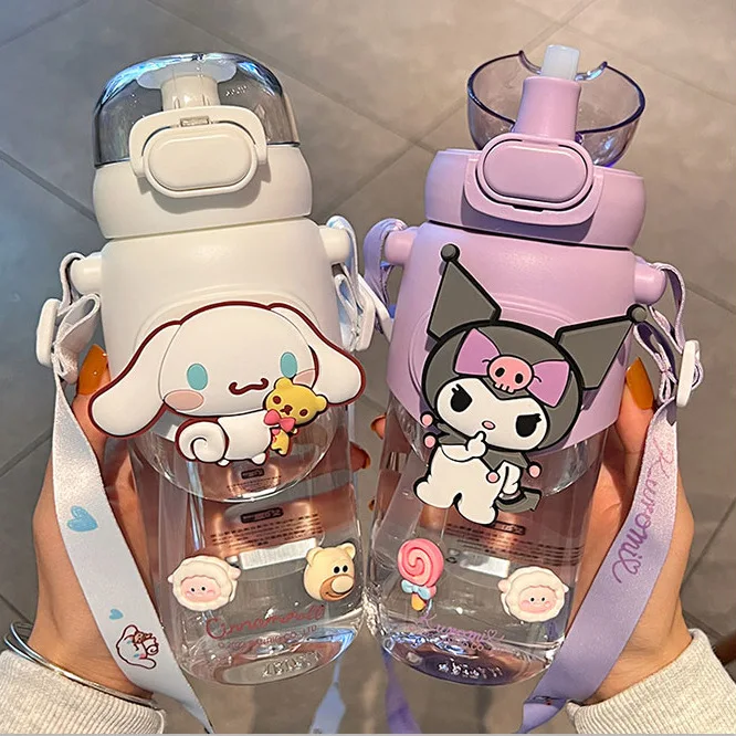 600ML Sanrio Plastic Sippy Cup Anime Cinnamoroll Kuromi Melody Cartoon Kawaii Sports Water Bottle Coffee Kids Water Bottle Gift
600ML Sanrio Plastic Sippy Cup Anime Cinnamoroll Kuromi Melody Cartoon Kawaii Sports Water Bottle Coffee Kids Water Bottle Gift