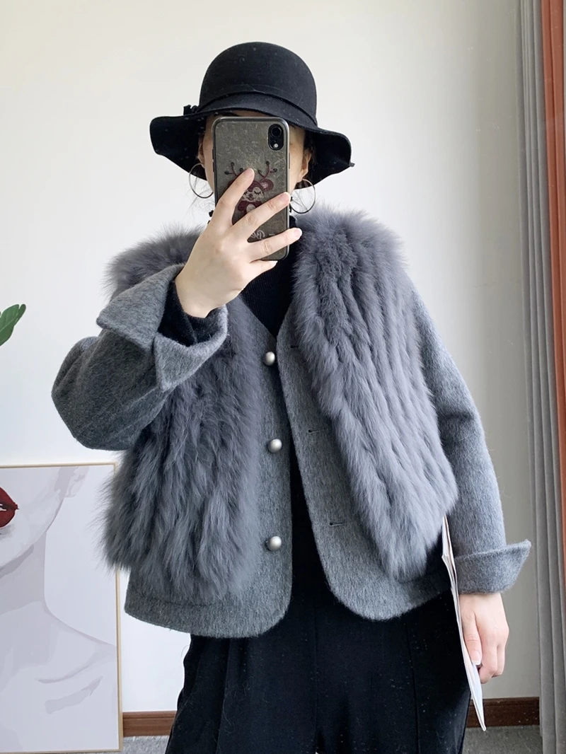 Nice real fox fur coats and jackets for women fashion single breasted double face wool short jacket and fur vest two pieces set
Nice real fox fur coats and jackets for women fashion single breasted double face wool short jacket and fur vest two pieces set
