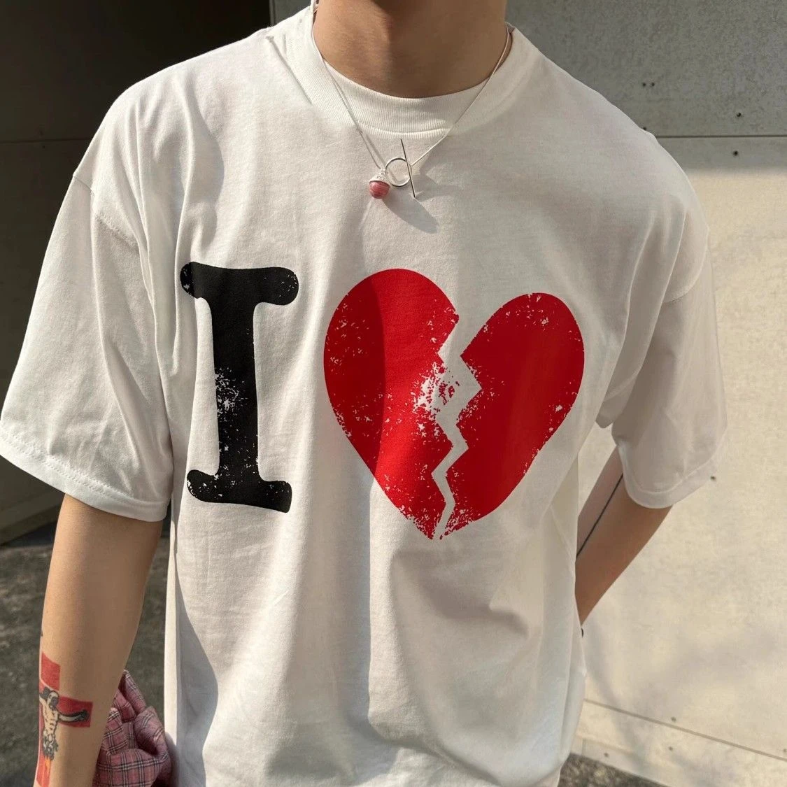 

Летняя Корейская трендовая футболка с персонализированным графическим принтом, американский Ретро трендовый бренд Y2K, уличный хип-хоп мужской топ с рукавом до локтя