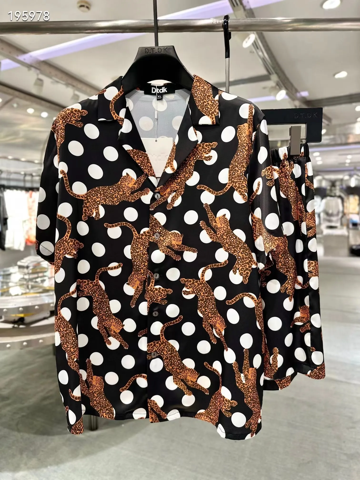 qa0762 Fashion Men's Sets 2024 Runway Luxury European Design party style Men's Clothing
qa0762 Fashion Men's Sets 2024 Runway Luxury European Design party style Men's Clothing