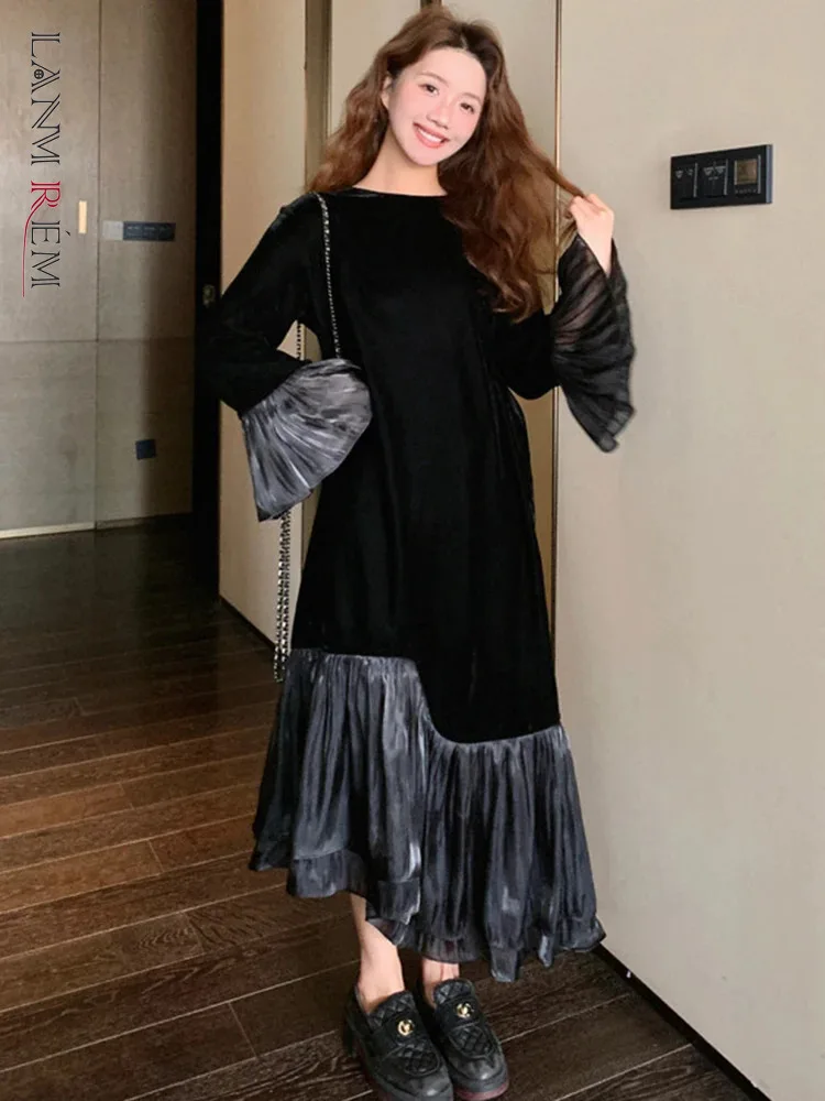 

LANMREM Fashion Velvet Spliced Black Dress Women Round Neck Flare Sleeves A-line Loose Dresses 2024 Spring New Clothing 2AA5039