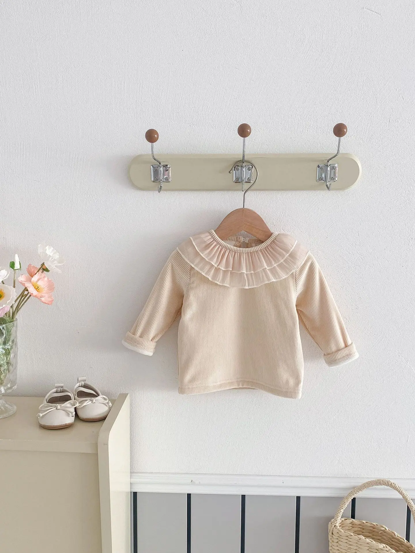 2025 Winter New Baby Girls Ruffle Collar Fleece Tees Infant Solid Bottoming Shirt Toddler Girls Plus Velvet Thick Warm Tops 11 S73025d720e344f41a63cc38ce43cb65du
