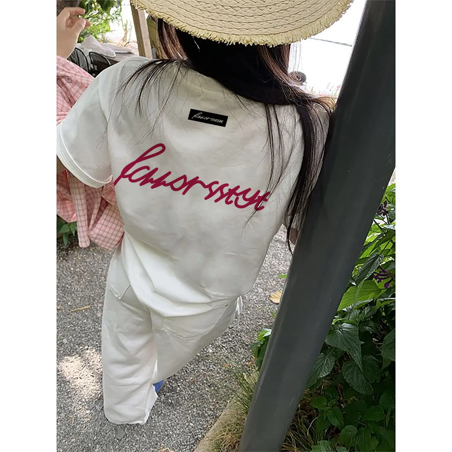 Heavy cotton American retro letter printed short-sleeved T-shirt for women 2024 summer Korean version new loose slimming top y2k
Heavy cotton American retro letter printed short-sleeved T-shirt for women 2024 summer Korean version new loose slimming top y2k