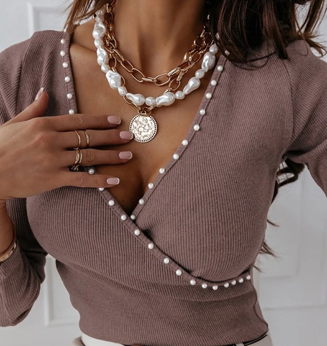 

Temperament Commuting Fashion Woman Blouse 2023 Autumn New Casual Solid V-Neck Pearls Decor Overlap Long Sleeve Top Y2K
