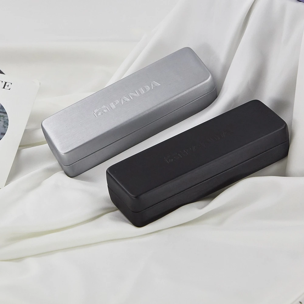 Simple Panda Alloy Glasses Case Women Creative Sunglasses Box Glasses Storage Box Eyewear Protection Containers
Simple Panda Alloy Glasses Case Women Creative Sunglasses Box Glasses Storage Box Eyewear Protection Containers