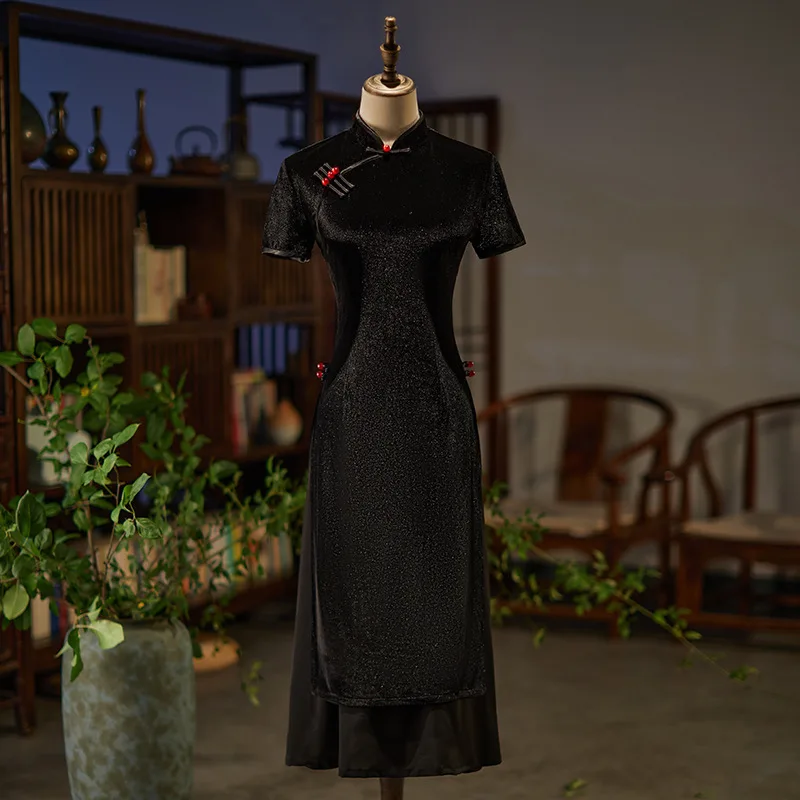 Sexy Chinese Traditional Mandarin Collar Women Korean Velvet Aodai Qipao Elegant Short Sleeve Cheongsam
Sexy Chinese Traditional Mandarin Collar Women Korean Velvet Aodai Qipao Elegant Short Sleeve Cheongsam
