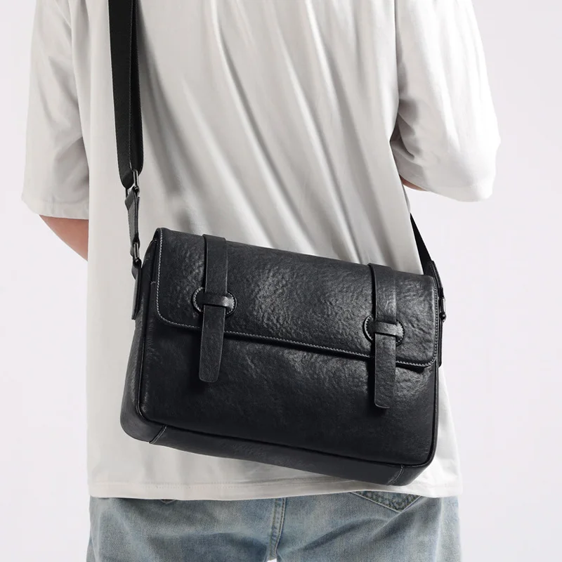 AETOO New men's leather shoulder bag cross style large capacity crossbody bag messenger bag retro cowhide men's bag
AETOO New men's leather shoulder bag cross style large capacity crossbody bag messenger bag retro cowhide men's bag